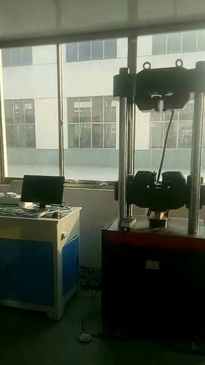 液压万能试验机